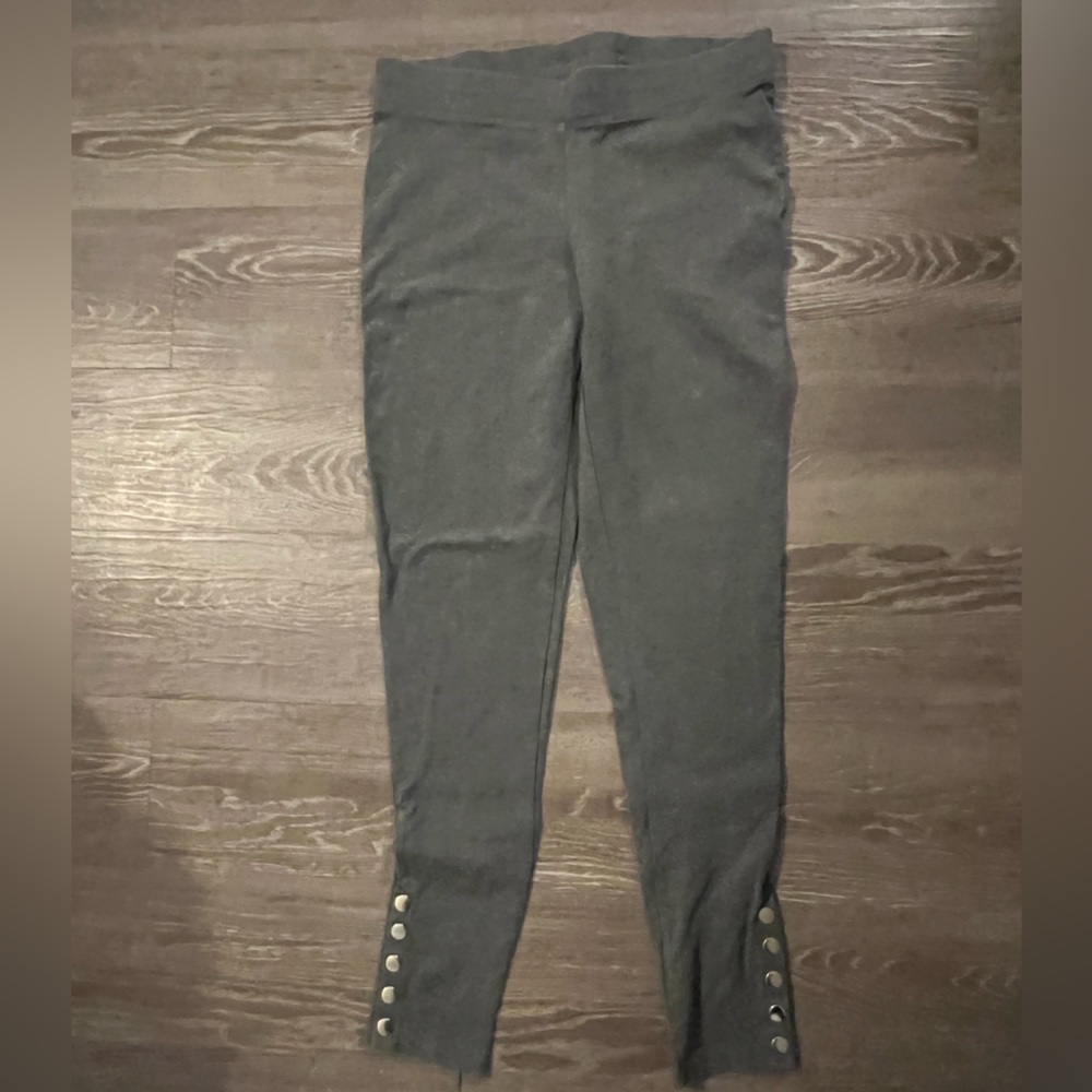Gray leggings
